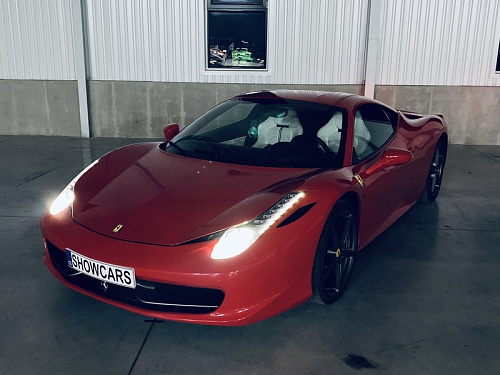 Jízda ve Ferrari 458 Italia na polygonu