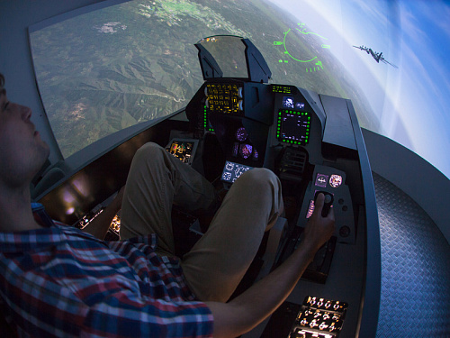Letecký simulátor stíhačky F16